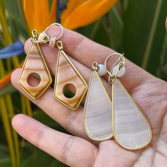 2 pairs of banded calcite marble drop earrings - Picture 3 of 3